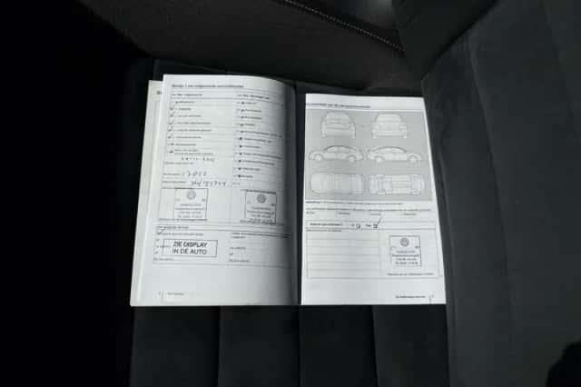 Volkswagen Golf (2014) thumbnail 31