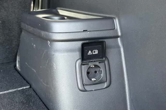 Mitsubishi Outlander (2021) thumbnail 32