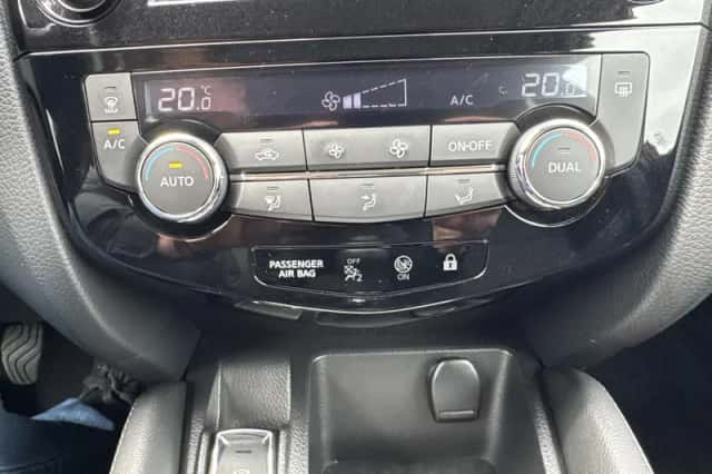 Nissan Qashqai (2016) thumbnail 4