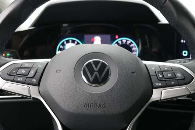 Volkswagen Golf (2021) thumbnail 17