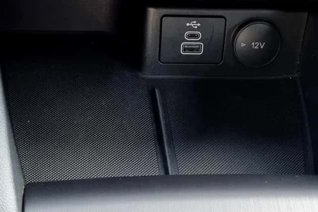 Ford Kuga (2024) thumbnail 36