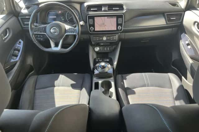 Nissan Leaf (2021) thumbnail 2