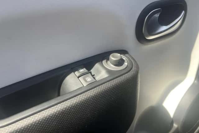 Renault Twingo (2017) thumbnail 14