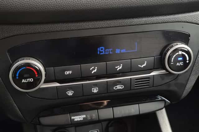 Hyundai i20 (2019) thumbnail 33