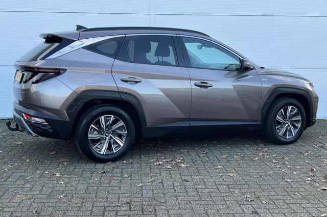 Hyundai Tucson (2021) thumbnail 3