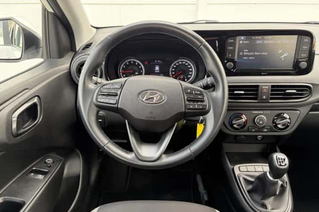 Hyundai i10 (2023) thumbnail 10
