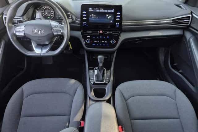 Hyundai Ioniq (2021) thumbnail 2