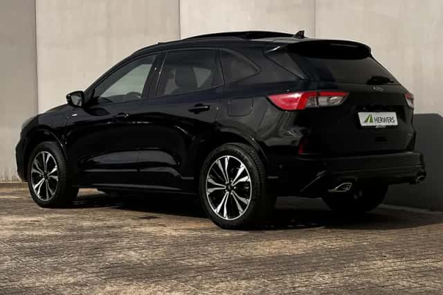 Ford Kuga (2023) thumbnail 18