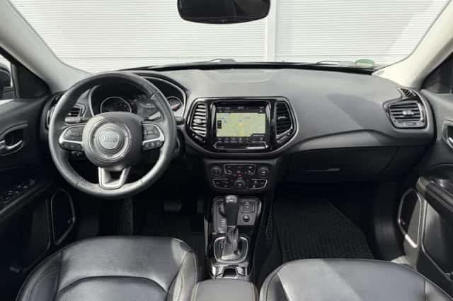 Jeep Compass (2019) thumbnail 2