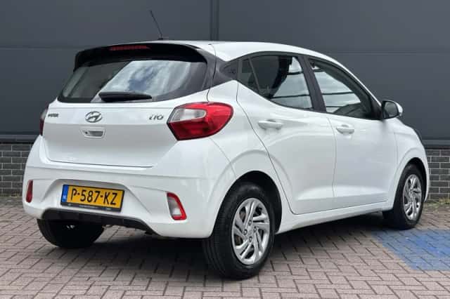 Hyundai i10 (2022) thumbnail 3