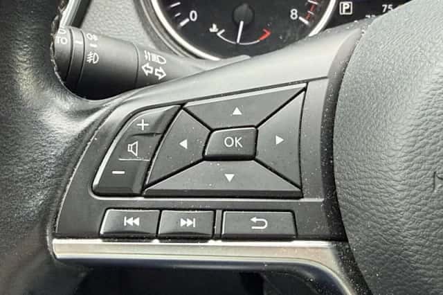 Nissan Qashqai (2021) thumbnail 10