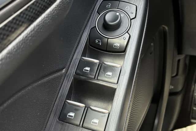 Ford Kuga (2023) thumbnail 18