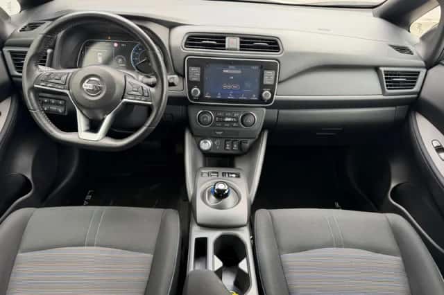 Nissan Leaf (2021) thumbnail 2