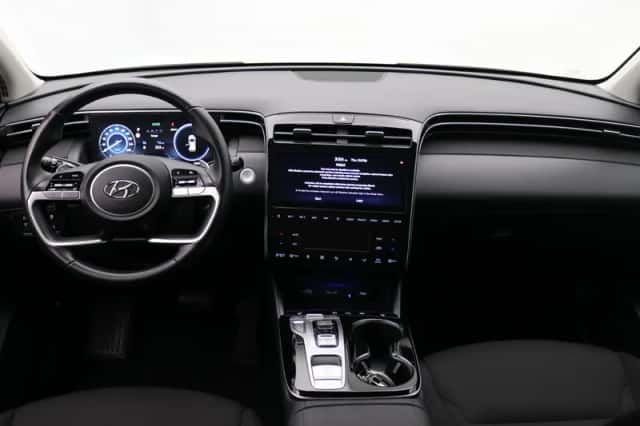 Hyundai Tucson (2022) thumbnail 2