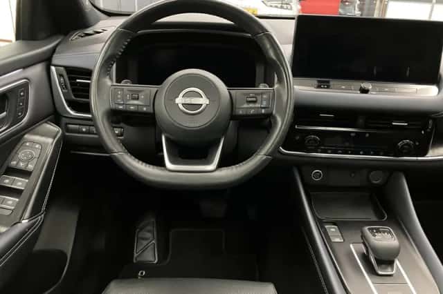 Nissan Qashqai (2023) thumbnail 2