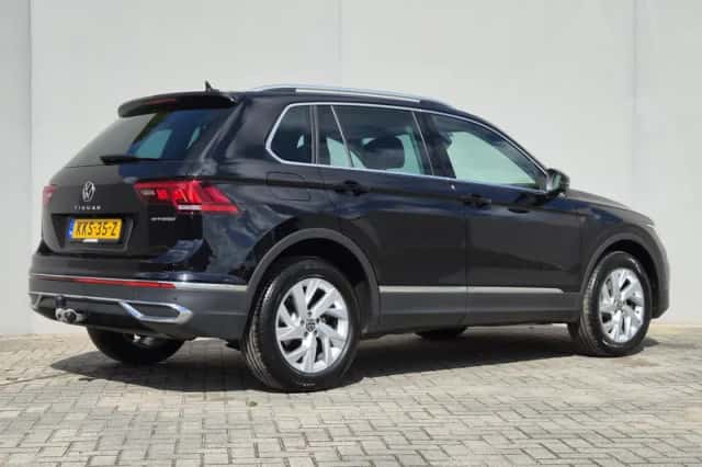 Volkswagen Tiguan (2022) thumbnail 3