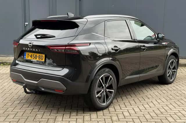 Nissan Qashqai (2023) thumbnail 3