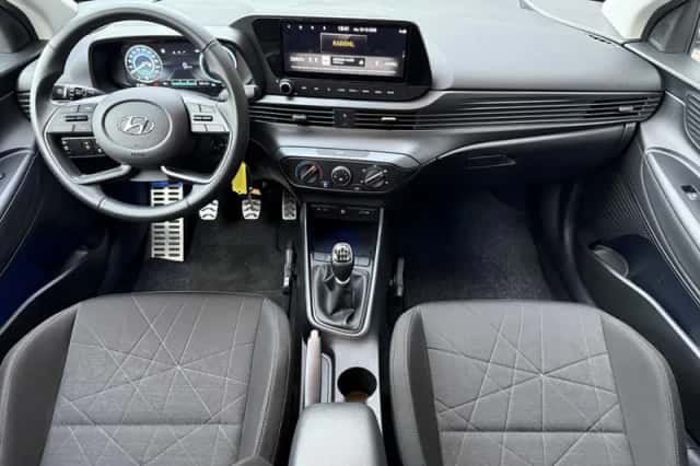 Hyundai Bayon (2023) thumbnail 2