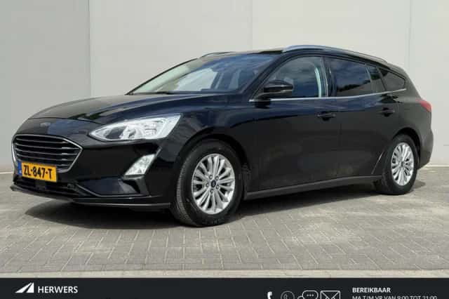 Ford Focus (2019) thumbnail 1