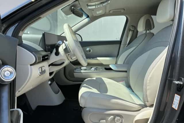 Genesis GV60 (2022) thumbnail 6