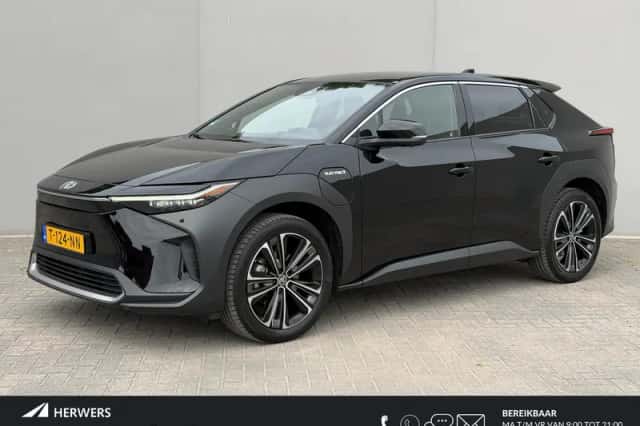 Toyota bZ4X (2023) thumbnail 1