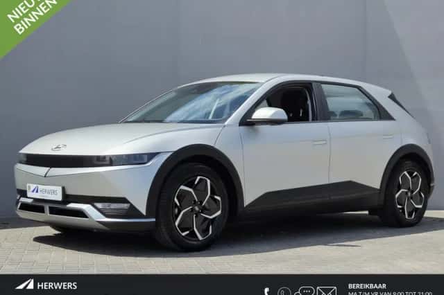 Hyundai Ioniq 5 (2023) thumbnail 1