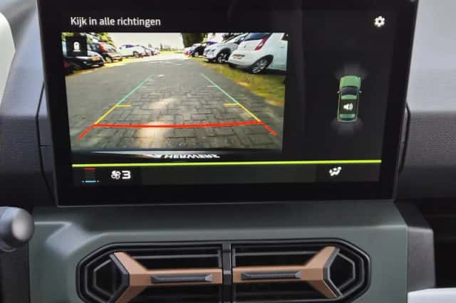 Dacia Spring (2024) thumbnail 5