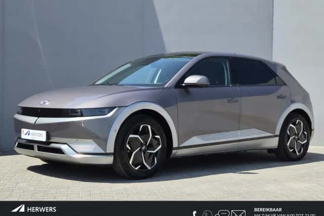 Hyundai Ioniq 5 (2022) thumbnail 1