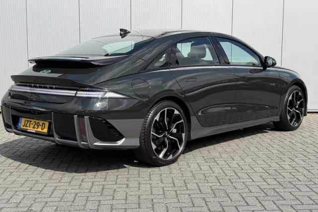 Hyundai Ioniq 6 (2025) thumbnail 2