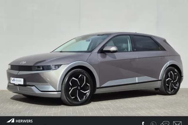 Hyundai Ioniq 5 (2022) thumbnail 1
