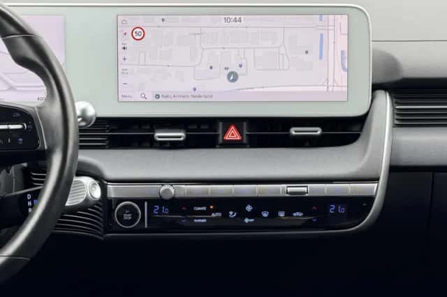 Hyundai Ioniq 5 (2023) thumbnail 4