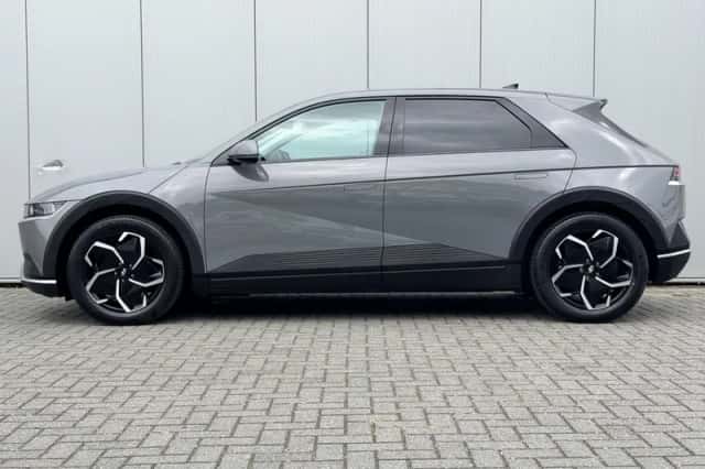 Hyundai Ioniq 5 (2023) thumbnail 5