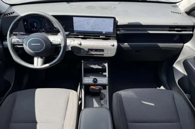 Hyundai Kona (2024) thumbnail 4