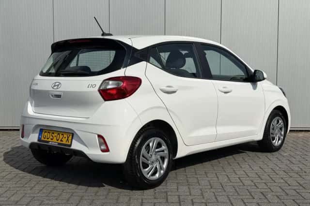 Hyundai i10 (2024) thumbnail 2