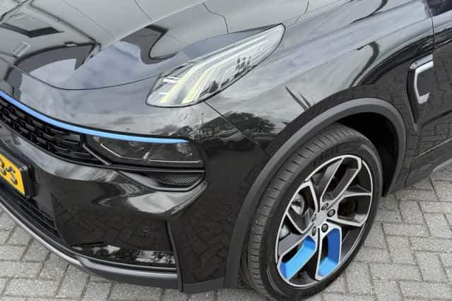 Lynk & Co 01 (2022) thumbnail 2