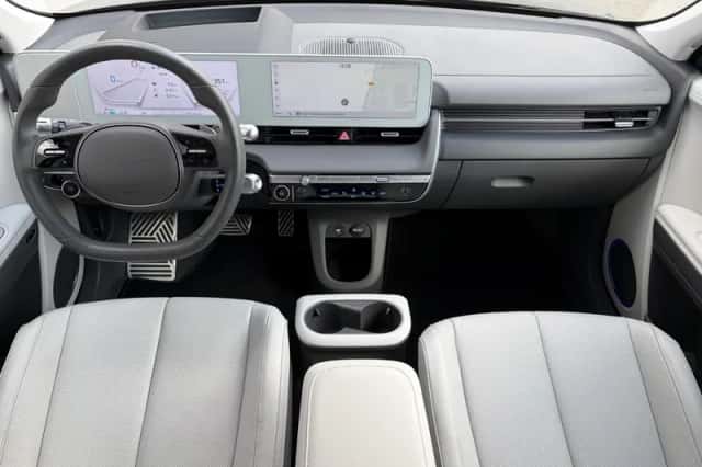 Hyundai Ioniq 5 (2024) thumbnail 2