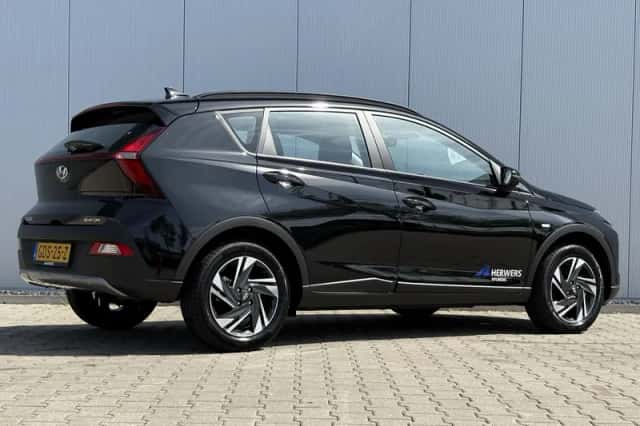 Hyundai Bayon (2024) thumbnail 3