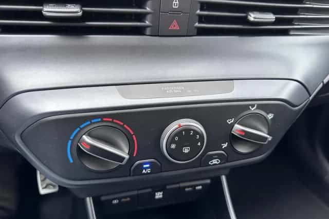 Hyundai Bayon (2024) thumbnail 4