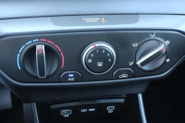 Hyundai i20 (2024) thumbnail 4