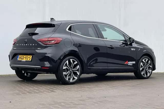 Mitsubishi Colt (2025) thumbnail 3