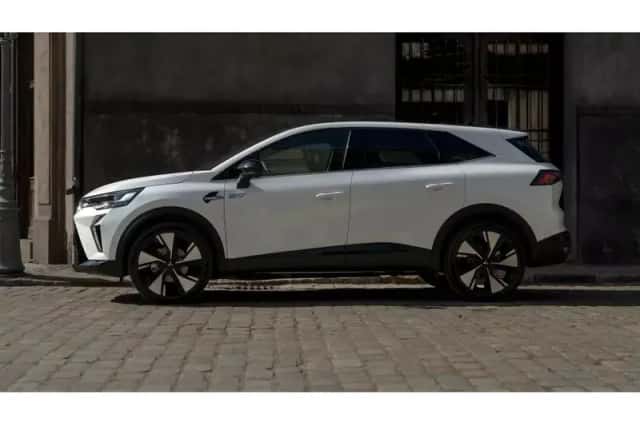 Mitsubishi Grandis (2026) thumbnail 4