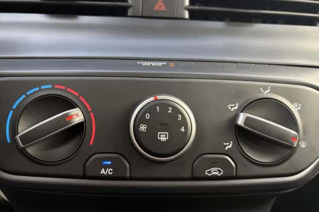 Hyundai i20 (2025) thumbnail 32