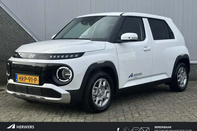 Hyundai Inster (2025) thumbnail 1