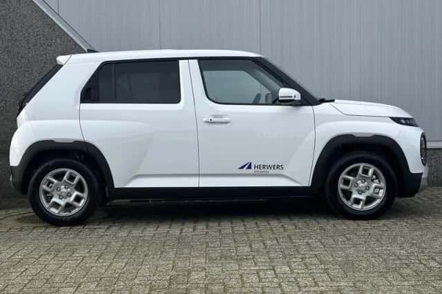 Hyundai Inster (2025) thumbnail 16