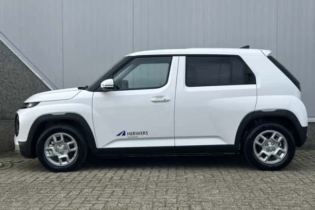 Hyundai Inster (2025) thumbnail 8