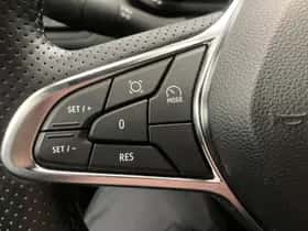 Renault Captur (2024) thumbnail 9