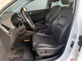 Hyundai Tucson (2015) thumbnail 9