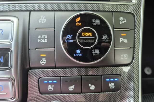 Hyundai Santa Fe (2022) thumbnail 12