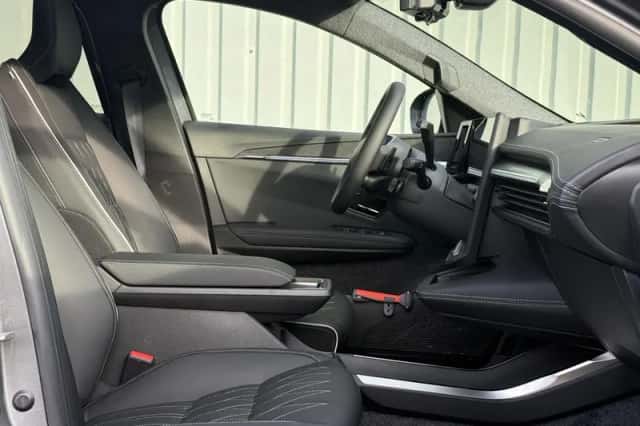 Mitsubishi Eclipse Cross (2025) thumbnail 4