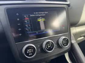Renault Kadjar (2021) thumbnail 38